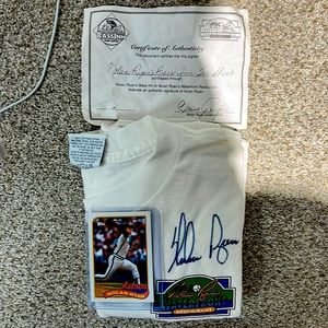 Nolan Ryan autograph plus 1988 Topps Nolan Ryan card